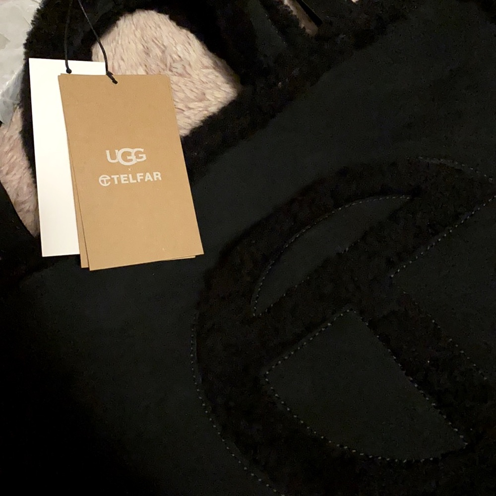 UGG x TELFAR Medium Shopper - Black (CHRISTMAS)